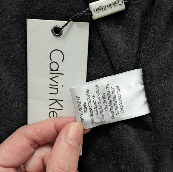 NWT Calvin Klein Puffy Vest - Picture 4 of 10